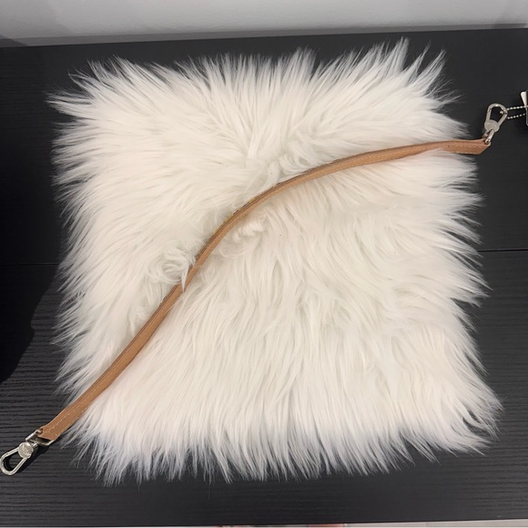 💛✨ CONSUELA FRIENDSHIP NATURAL SLIM SHOULDER BAG STRAP *NWT - Picture 4 of 7